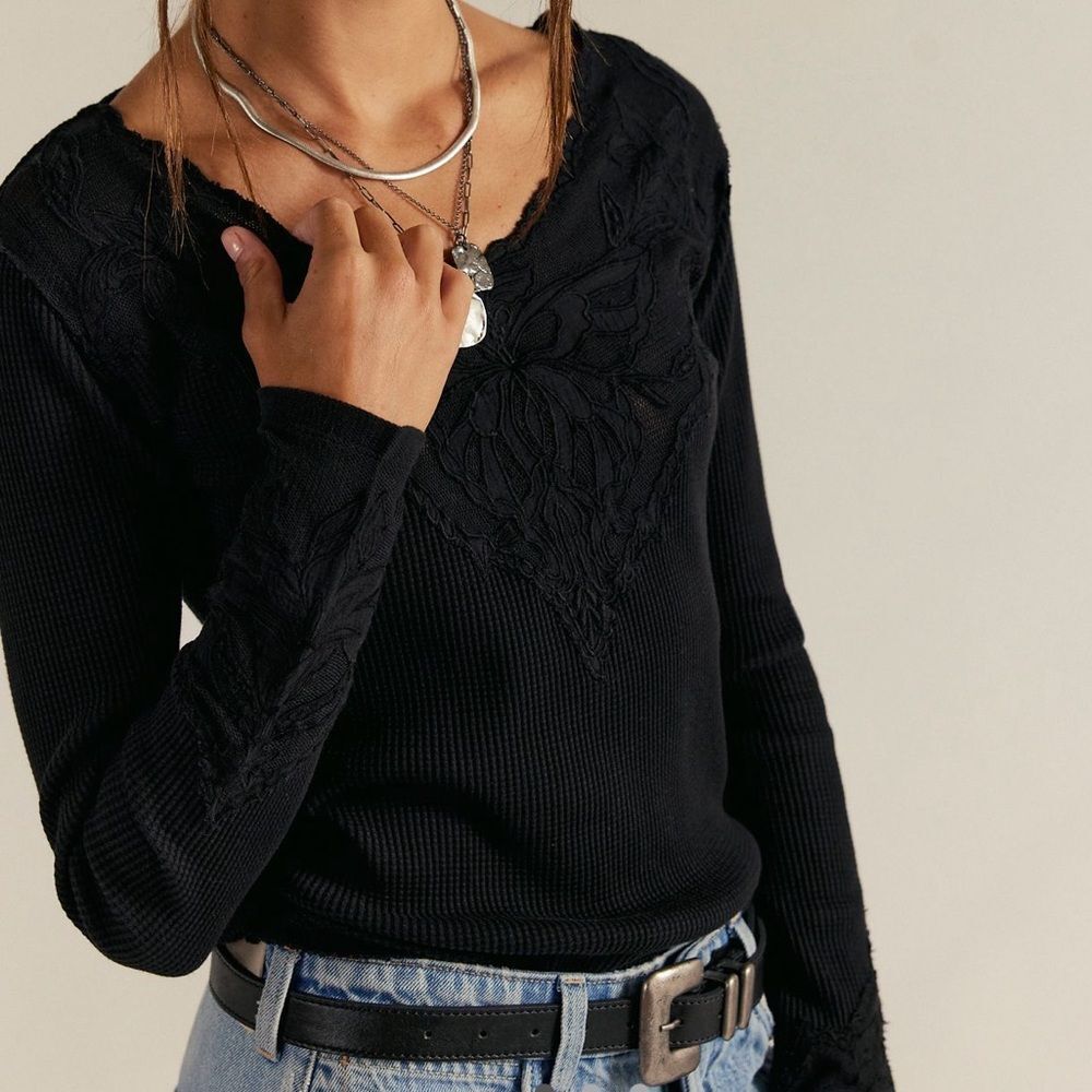 Free People Butterfly Cuff Lace Tim Top in Black - Picture 1 of 10